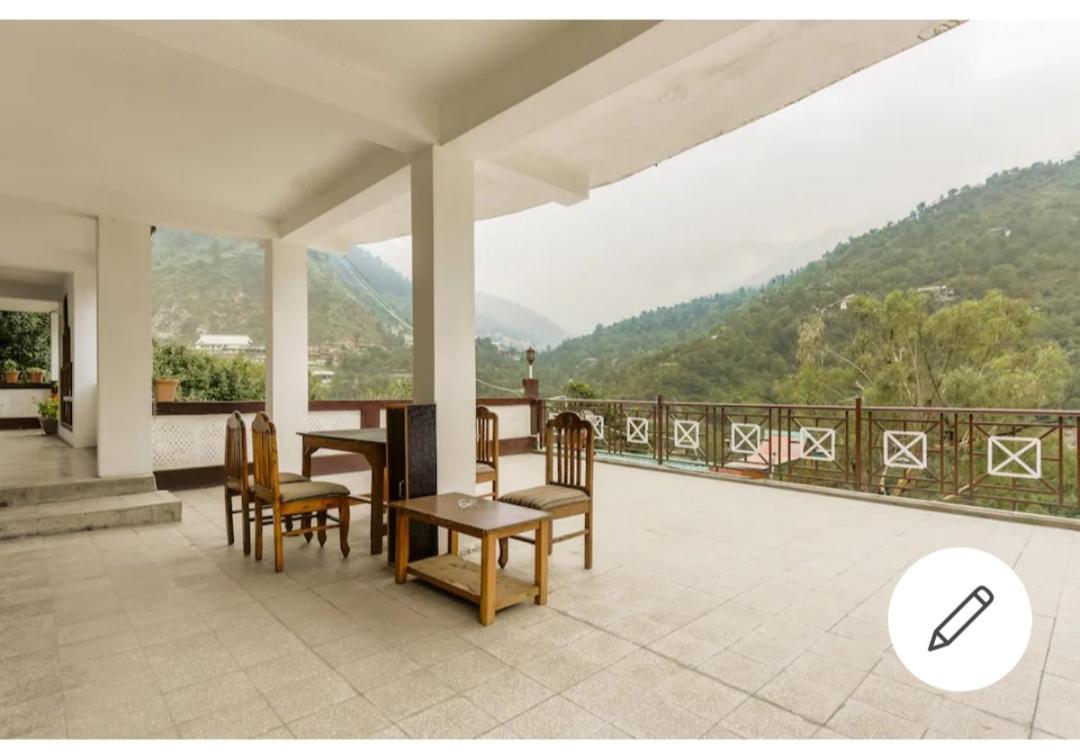 Tirthan Crest Homestay Banjār Esterno foto