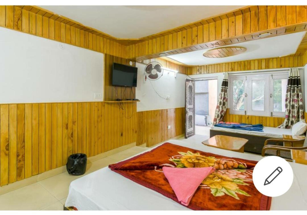 Tirthan Crest Homestay Banjār Camera foto