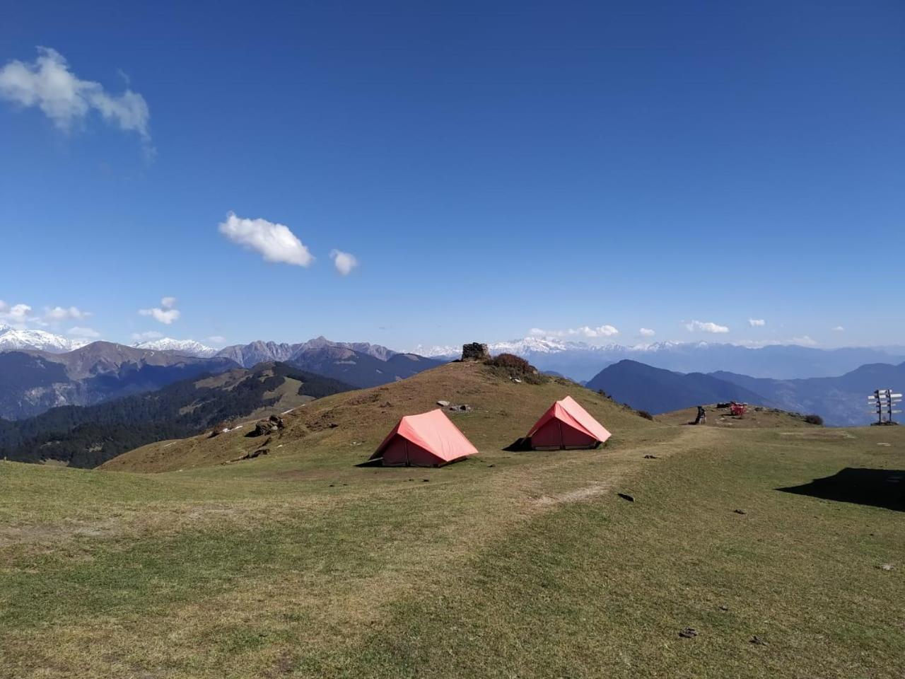 Tirthan Crest Homestay Banjār Esterno foto
